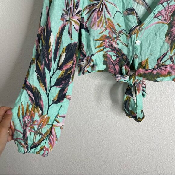 Oneill Top Floral Mint Tropical Tie Front Crop Long Sleeve Size Small - Picture 3 of 6